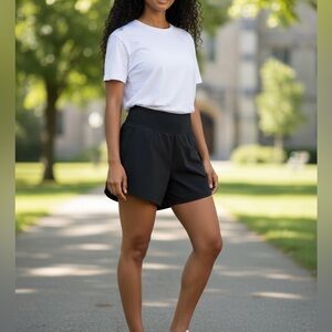 NWT NIKE Women’s Black Training Athletic Short with Built in Liner - Size Small